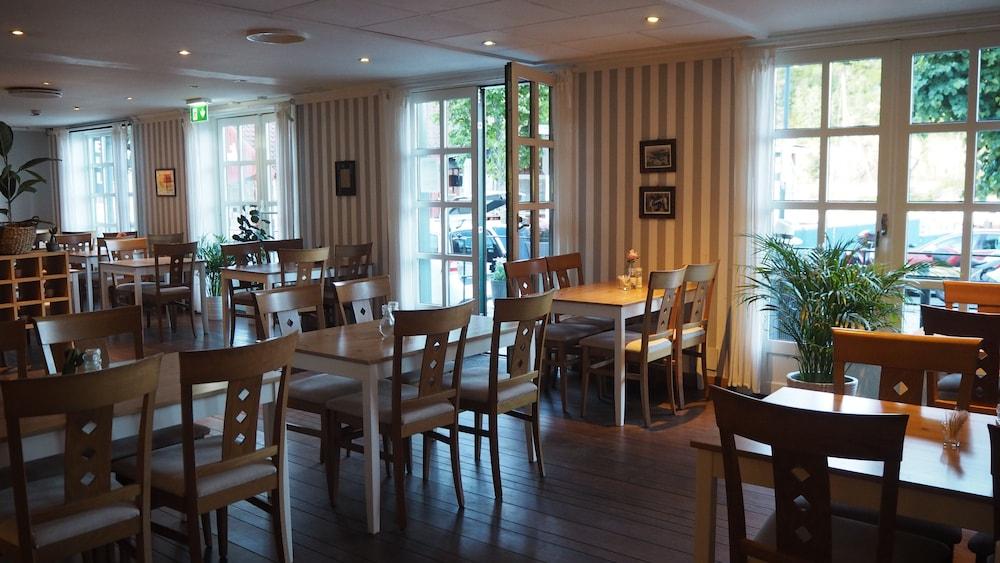 Tvedestrand Fjordhotell - Unike Hoteller Kültér fotó