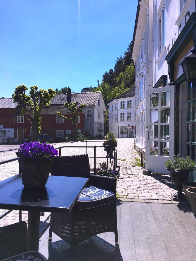 Tvedestrand Fjordhotell - Unike Hoteller Kültér fotó